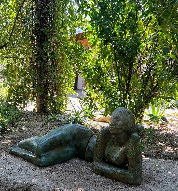 Relaxing Stoneware, 19x40x20 inches, 2004-2005, LM-1015, Private collection 🔴